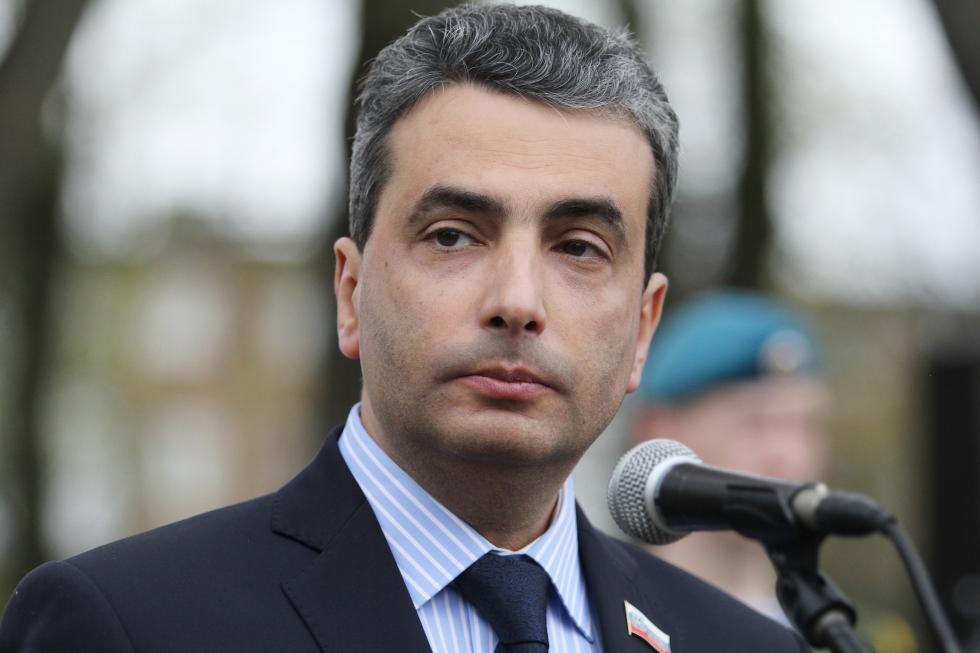 Вой­на и мир.