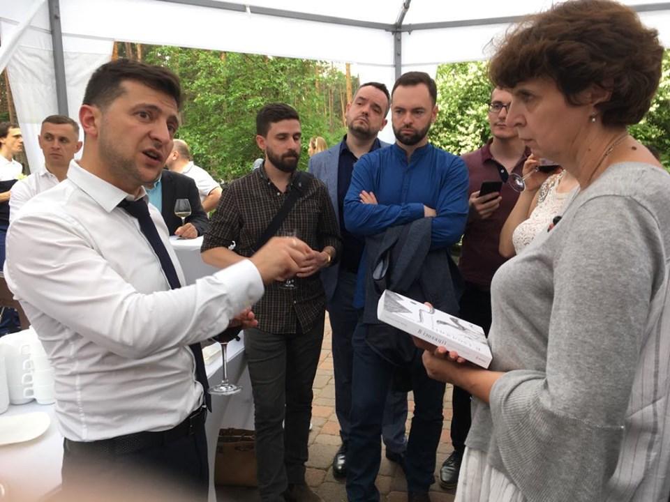 Ох­локра­ты* на мар­ше: ста­нет ли Ук­ра­ина при Зе­лен­ском та­кой же, как Афи­ны при Пе­рик­ле?
